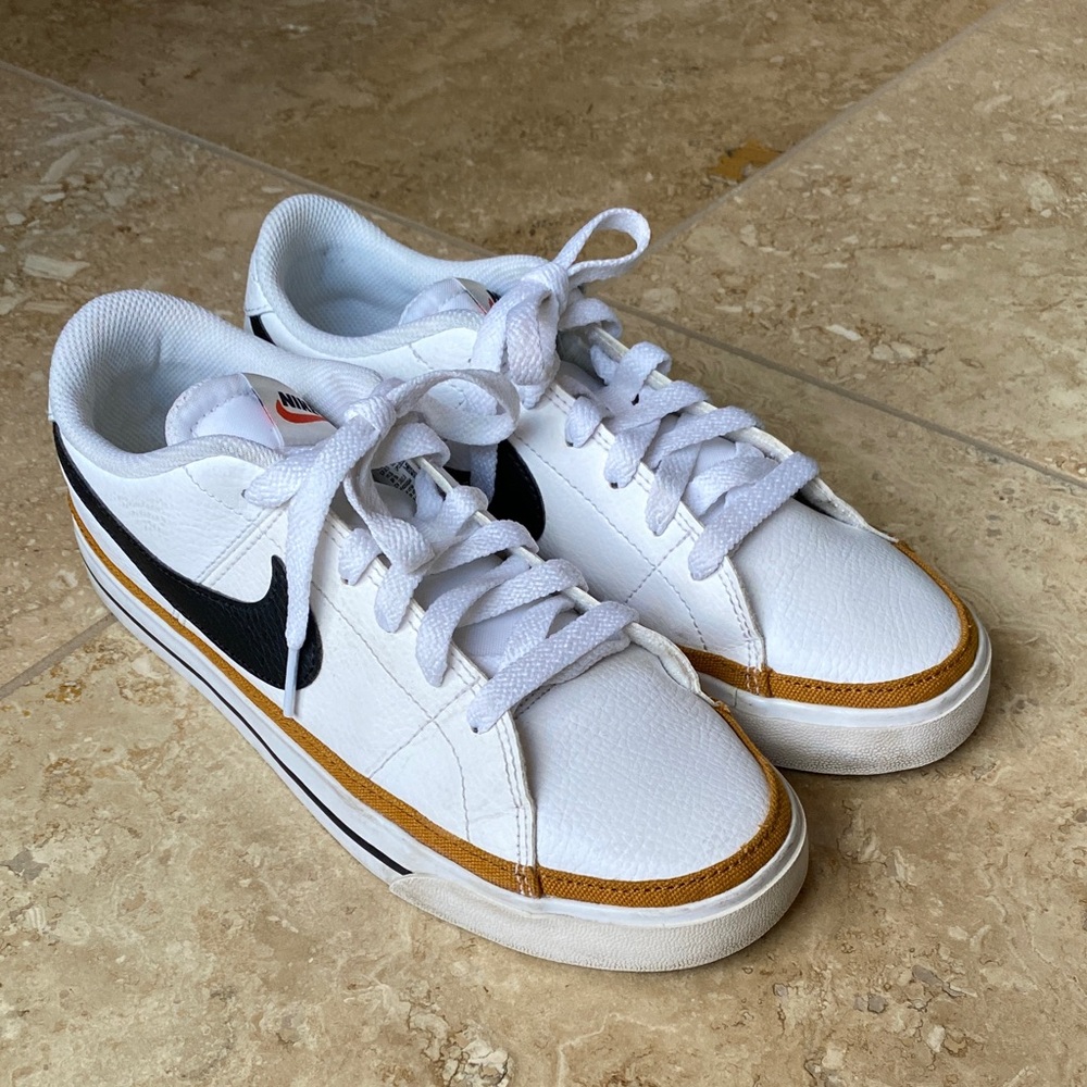 Nike Court Legacy sneakers shoes women's 9 tan black